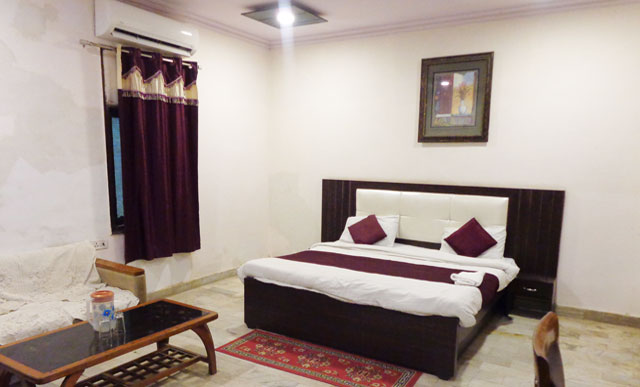 hotel-maharana-palace