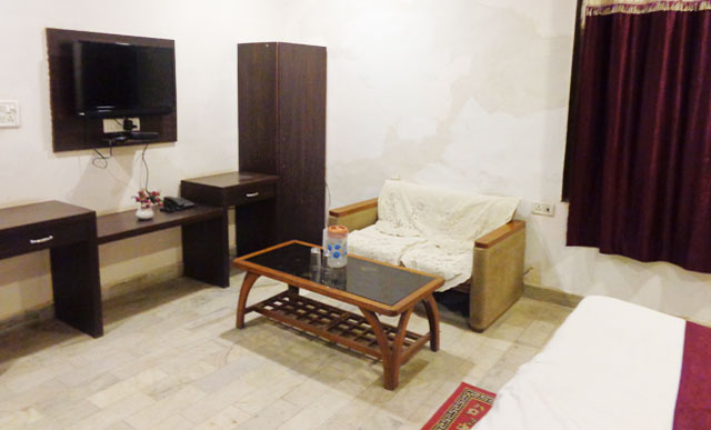 hotel-maharana-palace